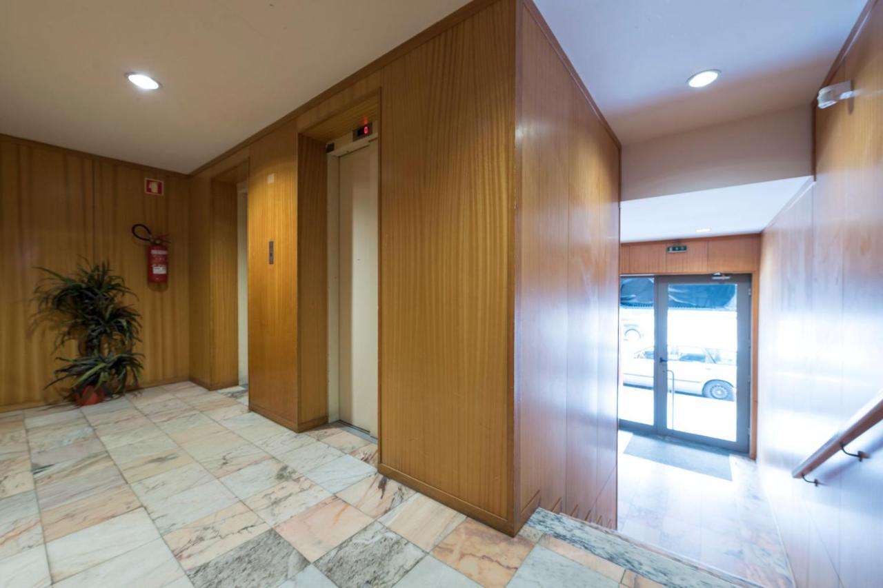 Lovelystay - Charm Beach Apartment By Metro Station มาโตซีนโญส ภายนอก รูปภาพ